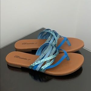 Breckelle’s Woman’s Sandals.